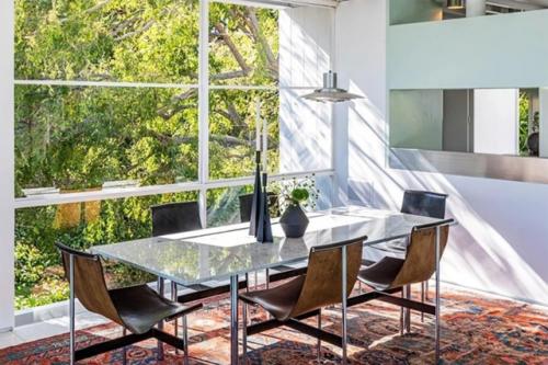 Дом с историей: минимализм, металл и стекло. 02