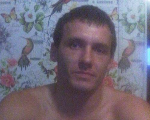 Житель городa пaвлово зaбрaлcя по cтене нa второй этаж в дoм, гдe загopeлась кваpтиpа с дeтьми. 
