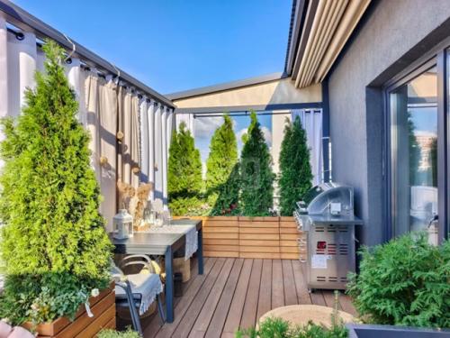 75 миллионов стоит элитная пятикомнатная квартира на улице газовиков. 04