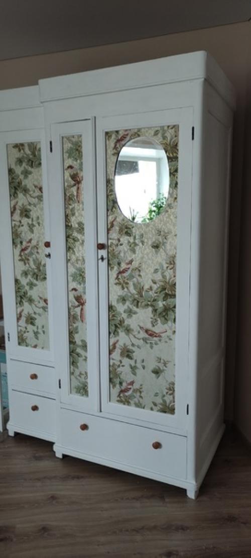 Шкаф 50-х.   - Полностью перекрашен Dulux мебель и дерево. 03