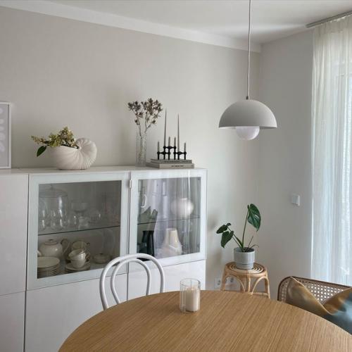 В своем небольшом доме, площадь которого всего 75 квадратных метров Штеффи создает интерьер в стиле Мягкий Минимализм. 03