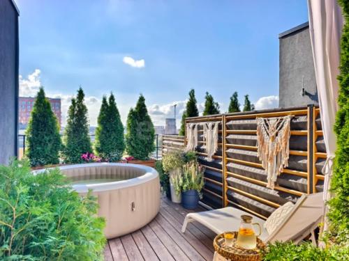 75 миллионов стоит элитная пятикомнатная квартира на улице газовиков. 02