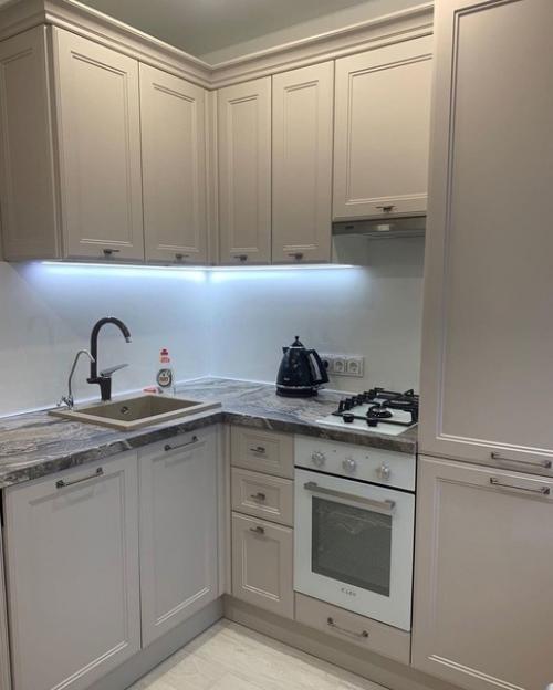 Немного денег, немного времени и ваша кухня засияет новыми красками. 02