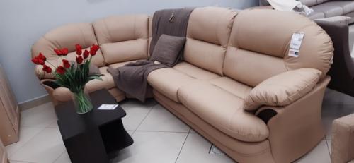 Элегантный дизайн диванов Ланкастер и Беата создавался на основе нестареющей классики. 07