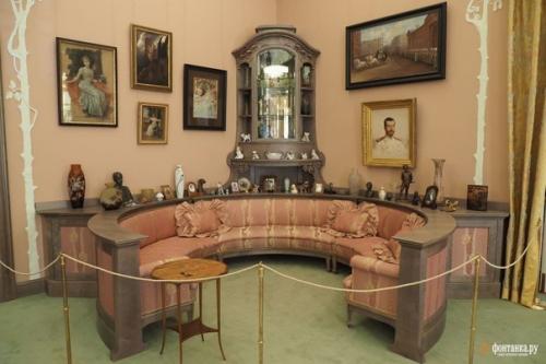 В Царском Селе открыли залы александровского дворца. 04