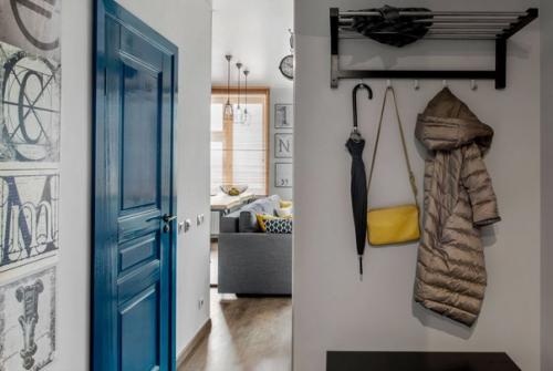 Современный, средне - бюджетный интерьер квартиры - студии площадью 33 кв. 07