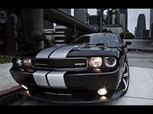 Dodge Challenger.  Добавь на стенку что бы не потерять.