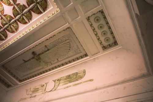 Несколько слов об истории замка понизовкиных в красном профинтерне. 02