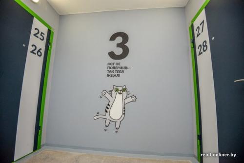 Как интересно придумал застройщик оформить подъезды в доме. 06