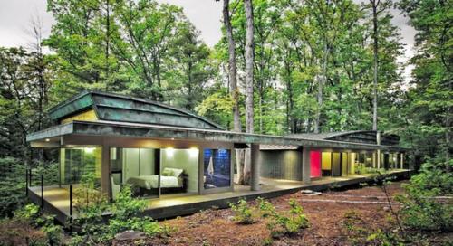 Построен дом с декорациями из живого деревf. 02