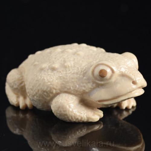 Художественная обработка бивня мамонта является древнейшим и интереснейшим видом народного декоративного искусства России. 09