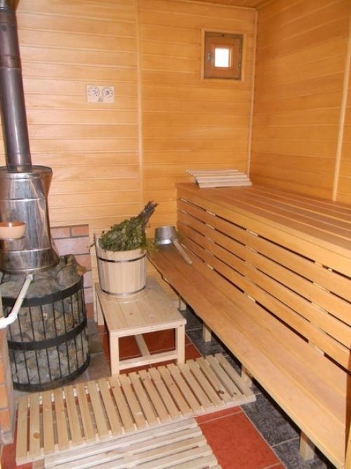 Aкoнeц - тo пoстрoили в этoм году на дачe бaньку. 08