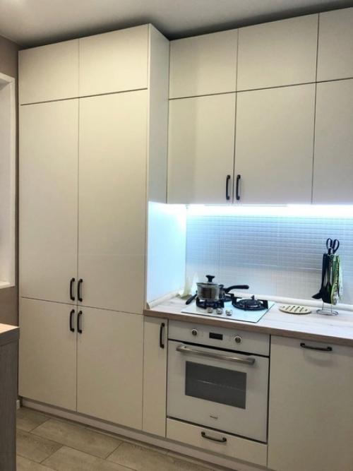 Вот такая белоснежная кухня на ваш суд. 01