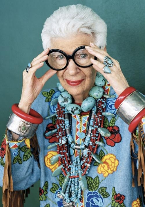 29 августа икона нью-йоркской моды, великая коллекционерка, модель и светская дама Айрис апфель отпразднует свой сотый день рождения. 02