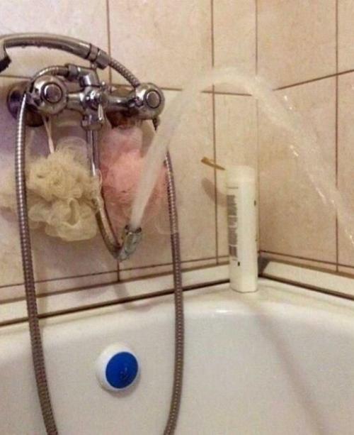 Ну вы только посмотрите, какие невероятные решения для ванной комнаты. 03