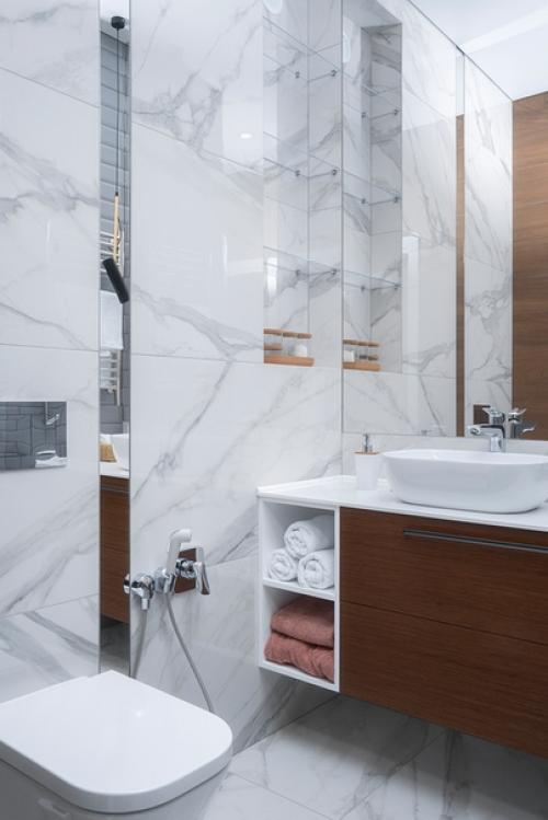 Провёл съёмку интерьера квартиры для коллаборации студии дизайна Vnutri, строительной компании Lazaros и мастерской Медведева. 04