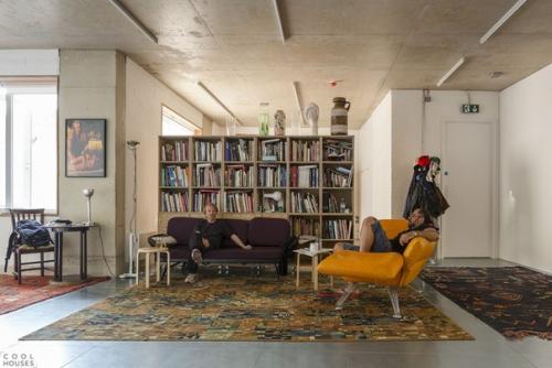 Небольшой жилой дом с квартирами для небольшой семьи спроектированы студией Trevor Horne Architects в 2013 году и находятся в Лондоне, Англия. 03