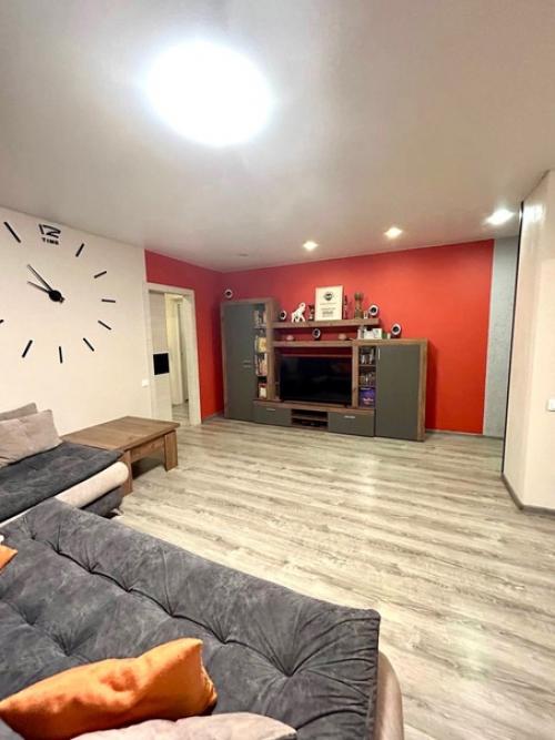 Мы продаём трехкомнатную квартиру в отличном состоянии. 02