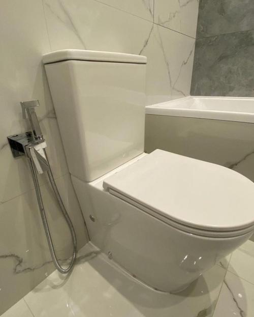 Сделали перепланировку и теперь у нас большая кухня - гостиная где очень много места. 09