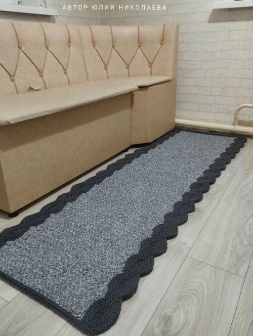 Когда я только выпустила мк Дорожки с Косами, думала - ну будет лежать в прихожей. 02