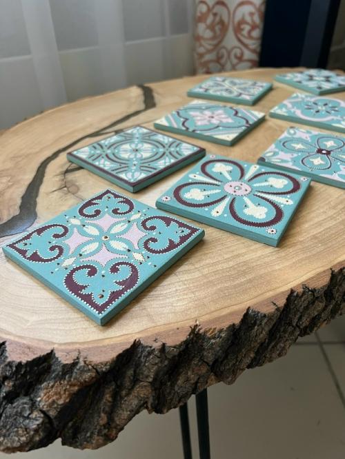 Привет!  Я - Яна: художник, дизайнер и преподаватель, который не умеет сидеть без дела (да и не любит. 08