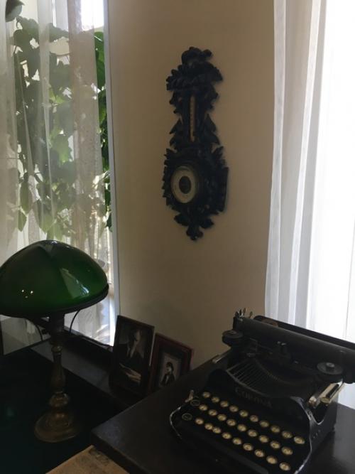 Третий день путешествия во Владивостоке мы начали с дома путешественника в. к. Арсеньева. 02