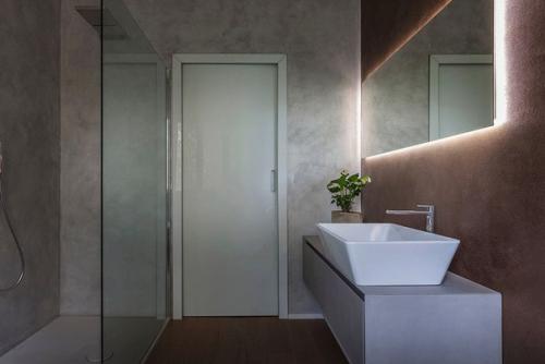 Архитектурное бюро Margstudio представило проект Casa Mama - стильные апартаменты в городе тревильо, Италия. 08