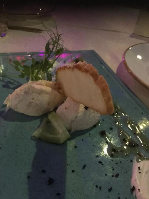 После долгого времени изоляции и впервые на отдыхе были в ресторане. 02 После долгого времени изоляции и впервые на отдыхе были в ресторане. 02