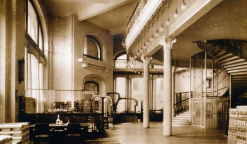 От гостиницы - к аппарату президента. 03