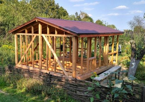 Мы Вот Такой Дачный Домик Построили с Сыном. 06