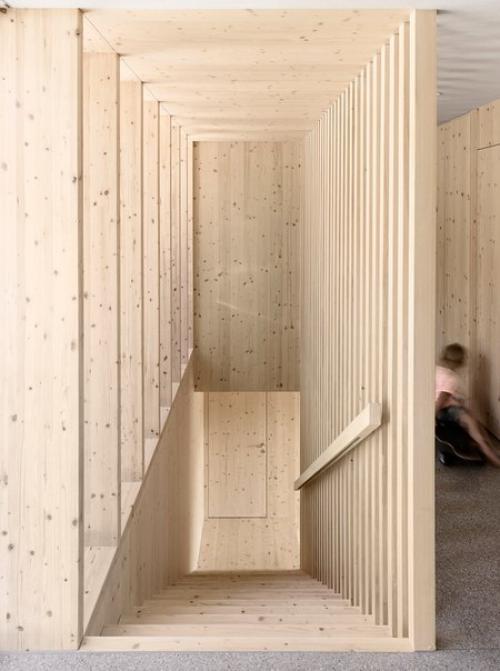 Этот частный дом в австрийской коммуне эгг представлен проектным бюро Innauer - Matt Architekten. 03