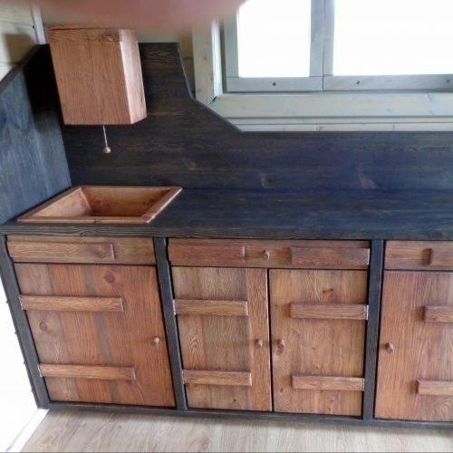 Посмотрите, какая самодельная кухня на даче нашей подписчицы. 04