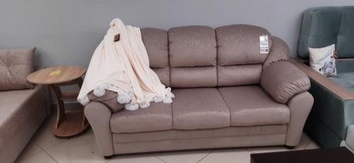 Элегантный дизайн диванов Ланкастер и Беата создавался на основе нестареющей классики. 01