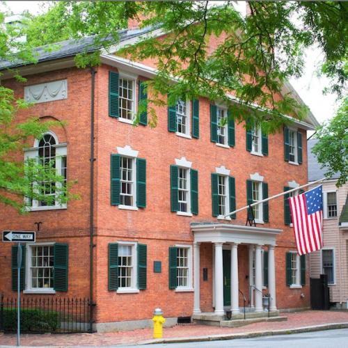 Шоколадно-клюквенный торт.  Ингредиенты (на форму диаметром 24-23 см:   Для коржей:   Мука - 150 г. Разрыхлитель - 1/2 ч. л. 02