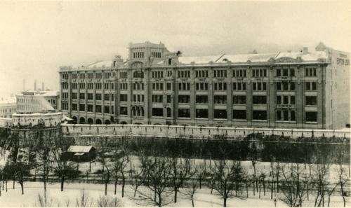 От гостиницы - к аппарату президента. 04