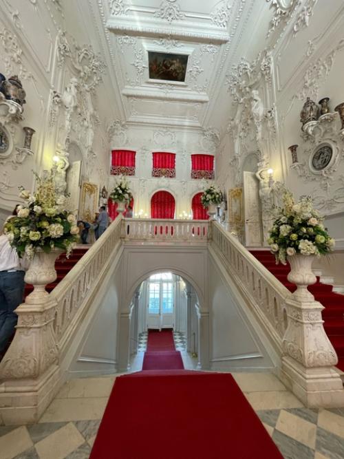 Екатерининский дворец.  Экспозиция екатерининского дворца - музея охватывает более чем 300-летнюю историю. 01