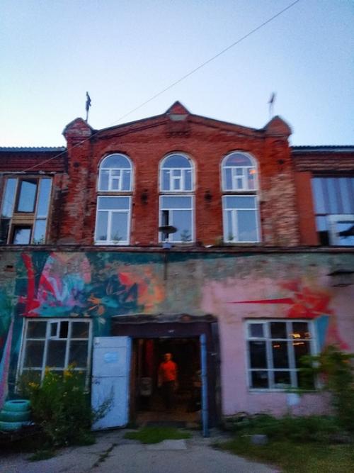 Самый крутой лофт в России: творческая усадьба гуслица, расположенная в здании текстильной фабрики. 08