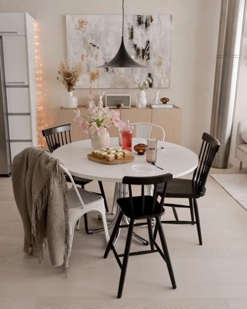 Один из любимых нами финских домов, интерьер которого вдохновляет свой лаконичностью, простотой и скандинавским уютом. 04