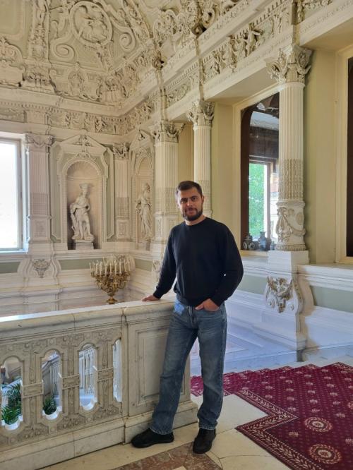 В случае если вы хотите, чтобы в глазах рябило от красоты, то нужно посетить юсуповский дворец на мойке 94.