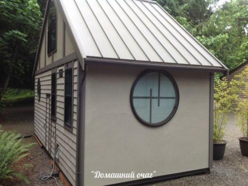 В этой крошечной избушке архитектор все для комфортной жизни создал. 09