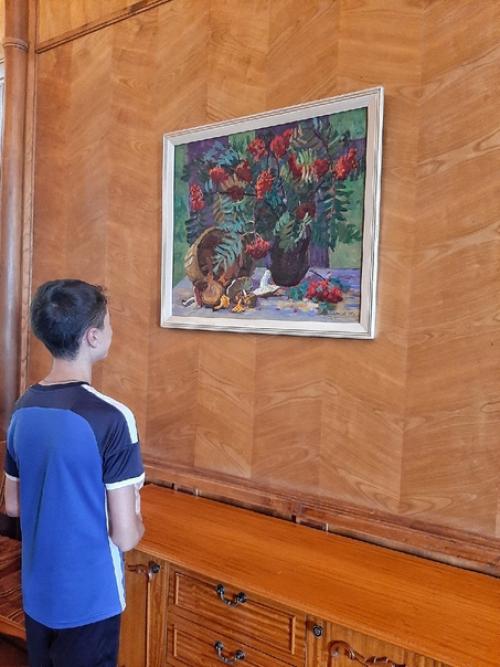 Дача Сталина была построена в 1947 году, недалеко от новоафонского монастыря, проект имел кодовое название объект номер 8 Ласточкино Гнездо. 05