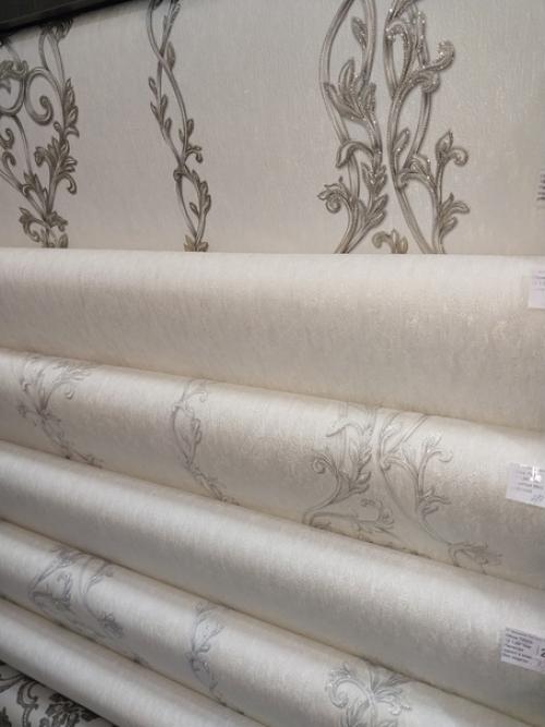 Классика является безошибочным вариантом для презентабельных и бюджетных интерьеров, гарантирует дому, квартире достойный вид. 02