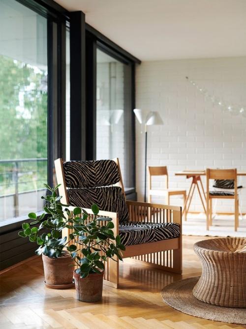 Финский скульптор Пекка Юлхя считает, что лучше всего его дом выглядит днем, когда солнце светит под правильным углом. 02