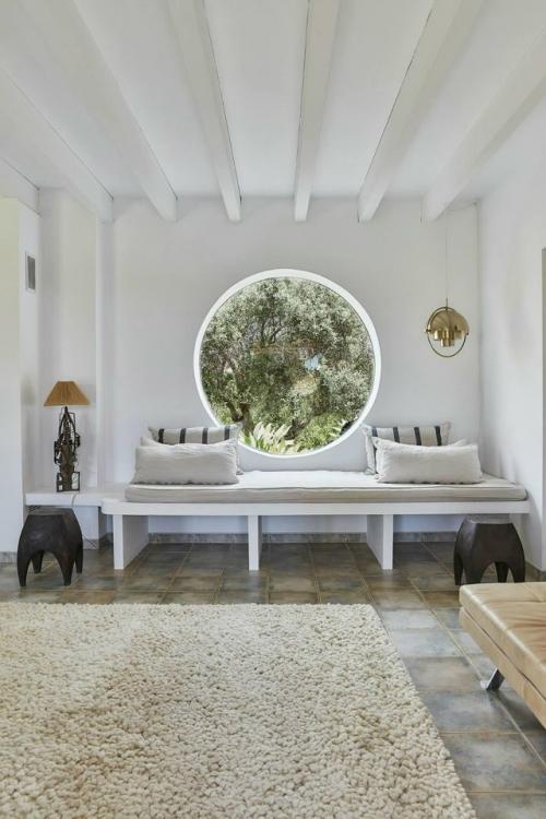 Дом творческой семьи на майорке объединяет в себе скандинавскую лаконичность и атмосферу Средиземноморья. 08