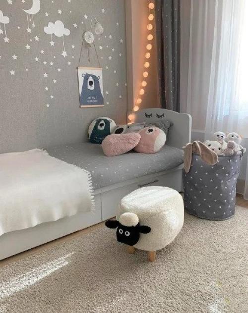 Денег хватила купить только такую квартиру, зато своя. 02