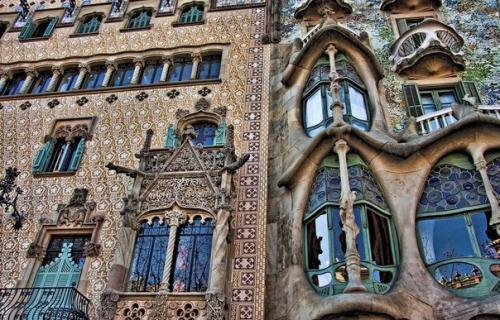 В Барселоне открывает двери дом шоколадного короля. 03