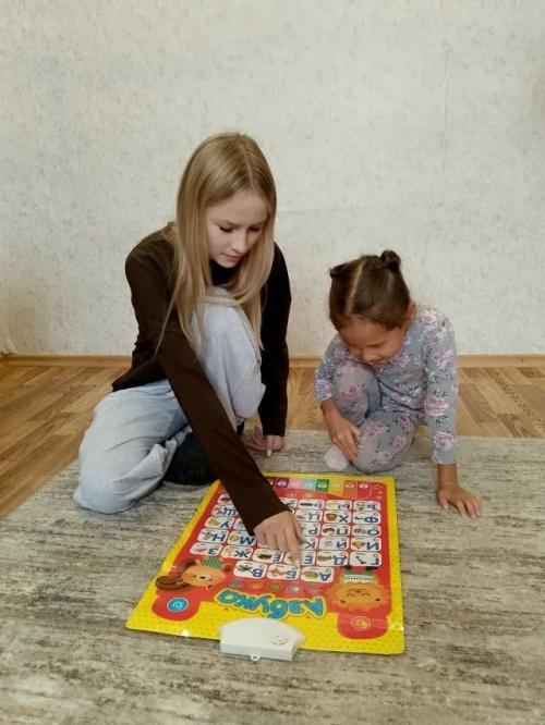 В группе детей старшего дошкольного возраста Солнечные Лучики продолжается реализация региональной программы семья - это мы! 02