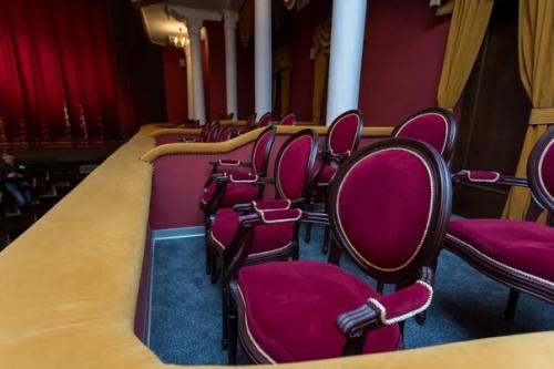 Областной драмтеатр новый сезон в обновленном интерьере начинает. 02