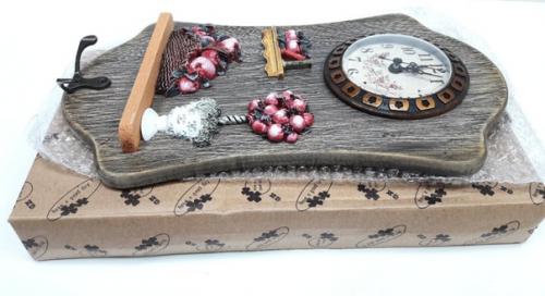 Ключница с часами 350 р. 05