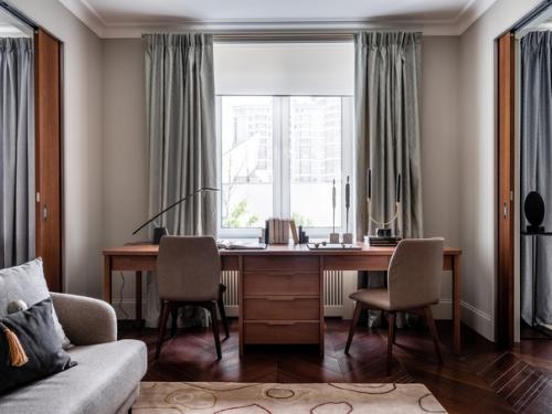 В советское время эта квартира принадлежала писателю - прозаику. 03